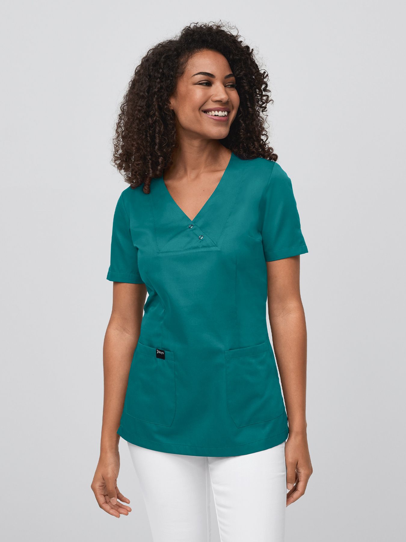 Dametunika LAMIA m/v-hals og trykknapper