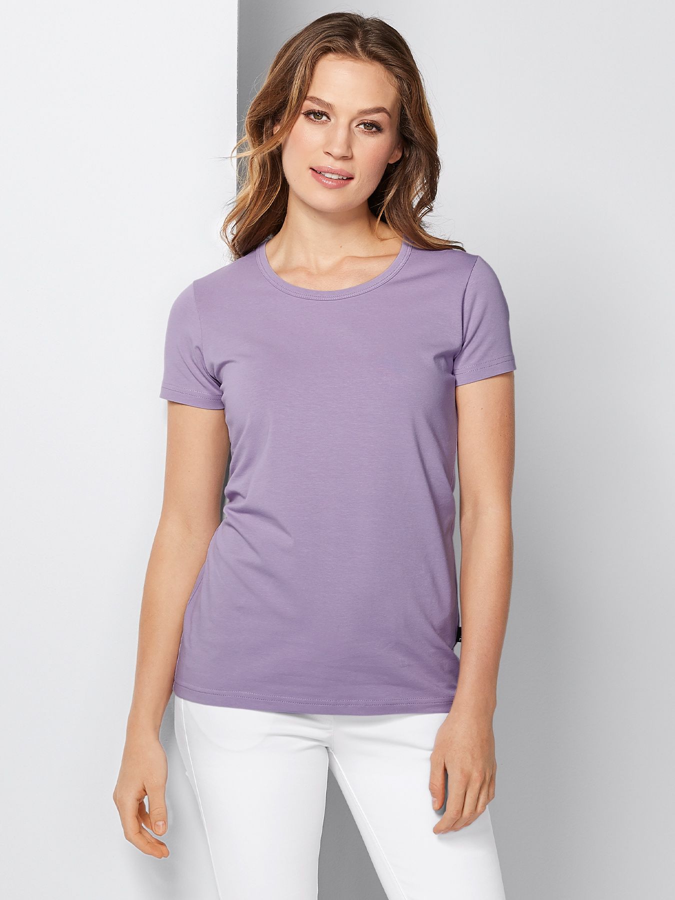 T-shirt CORIA med lengre ryggparti