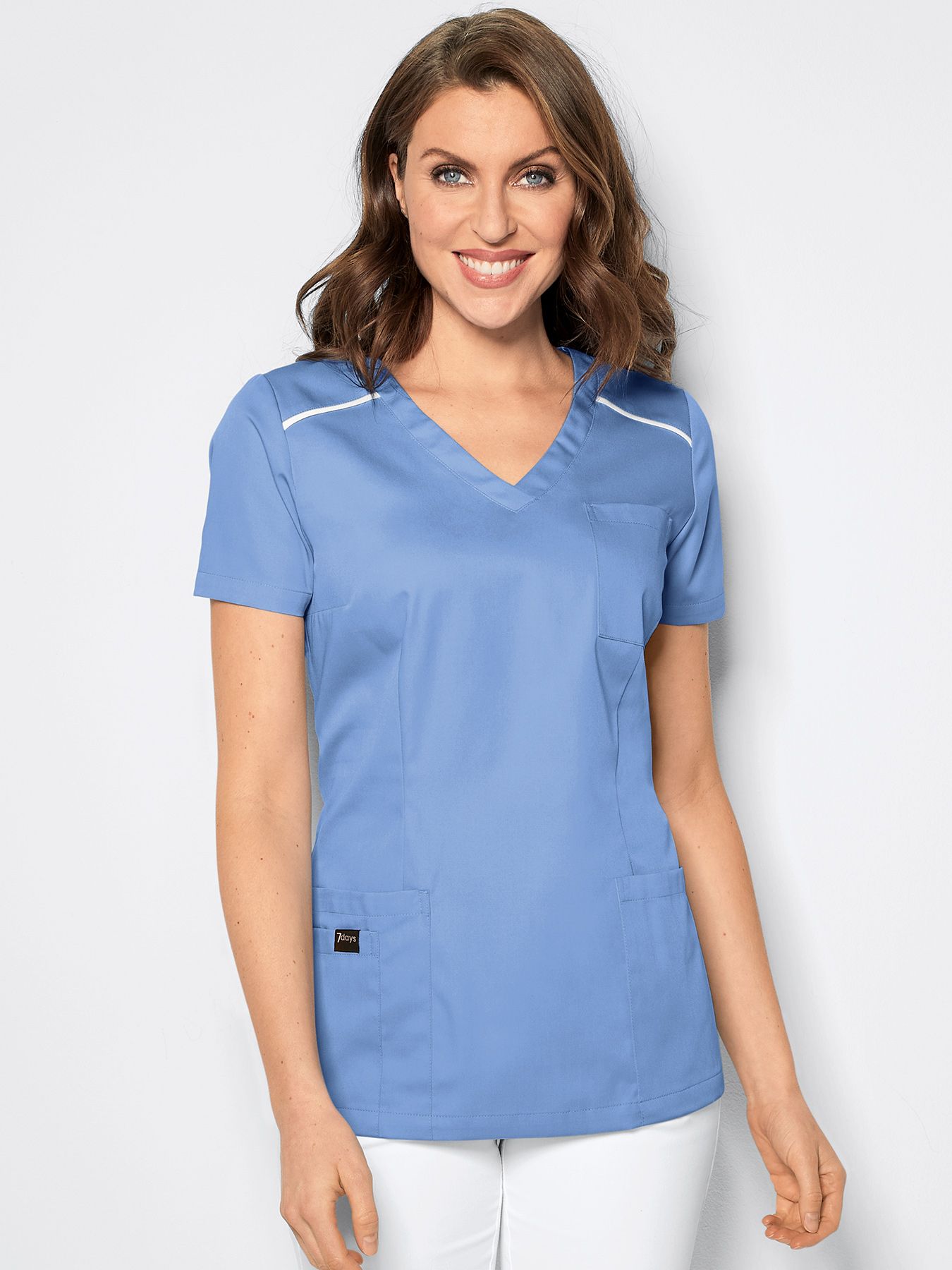 Tunika med dekorativ søm