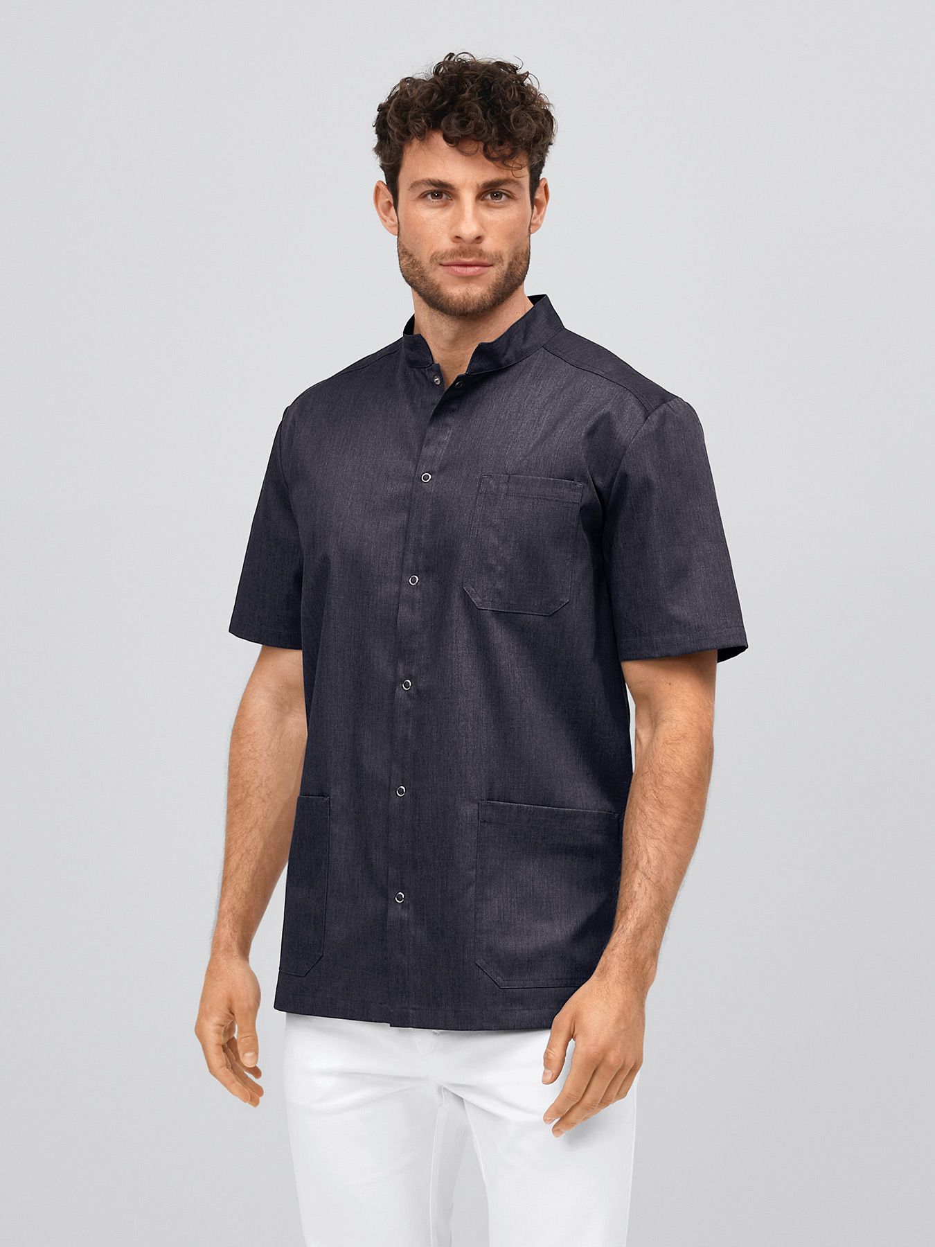 Herreoverdel ARNES med trykknapper