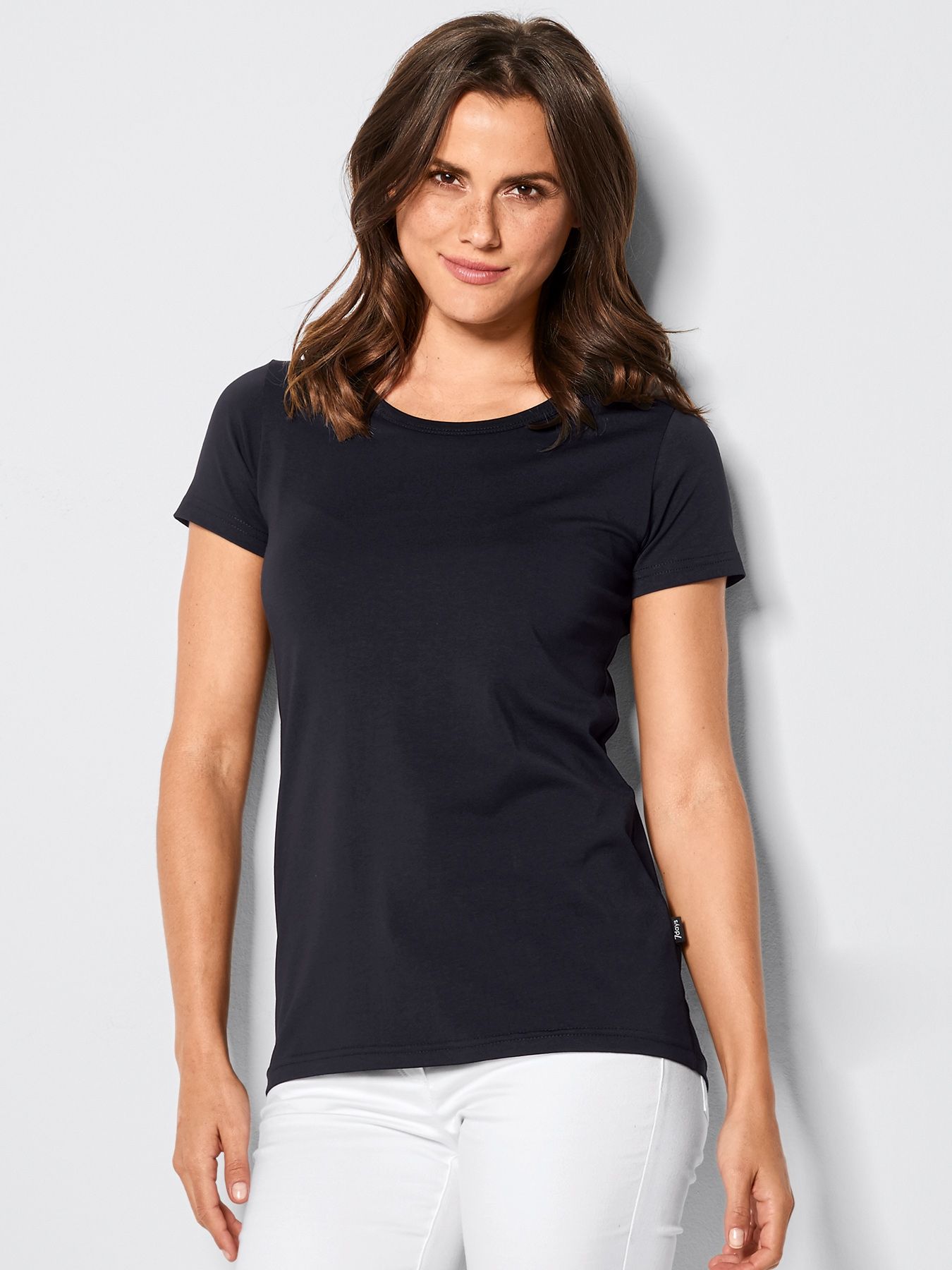T-shirt CORIA med lengre ryggparti